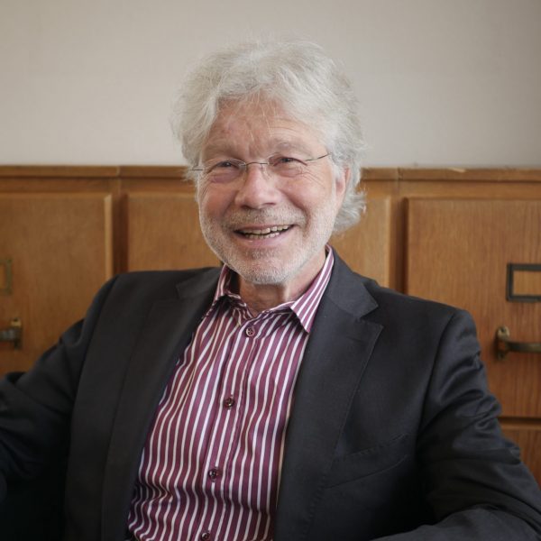 Prof.Dr. Bernd Eckardt